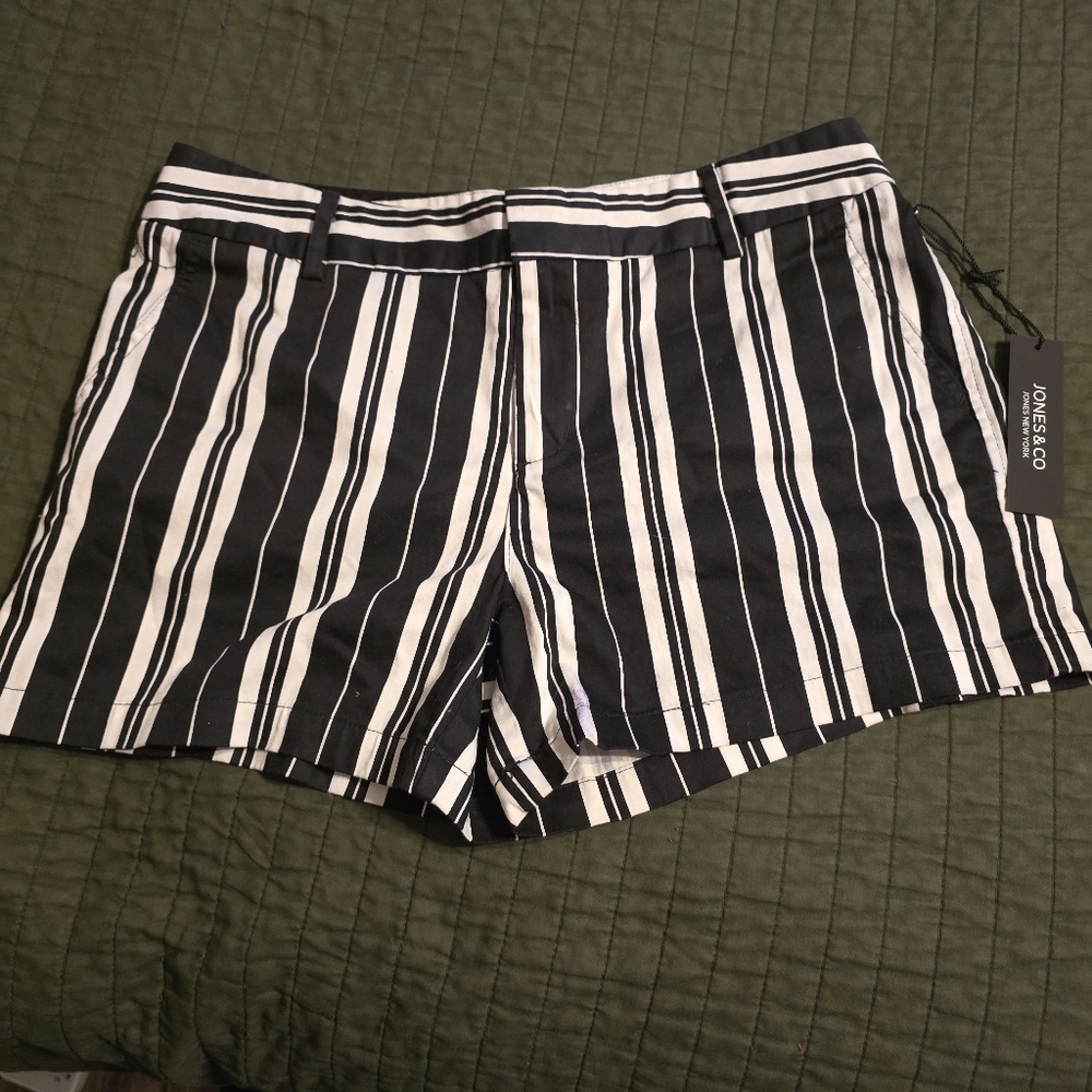 NWT, Jones & Co Black and White Striped Shorts, Size 10